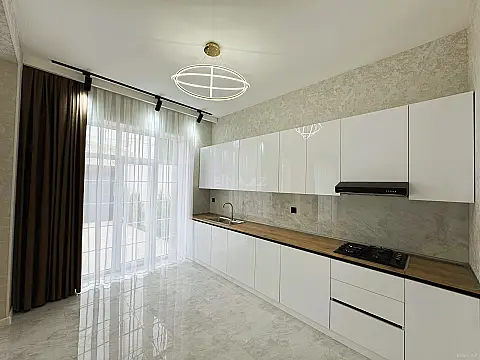 Satılır 4 otaqlı həyət evi 150 m²