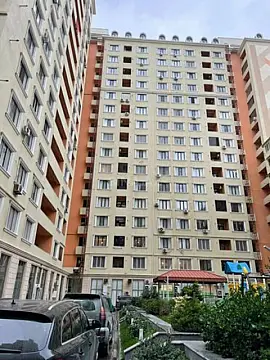Satılır 3 otaqlı mənzil 179 m²