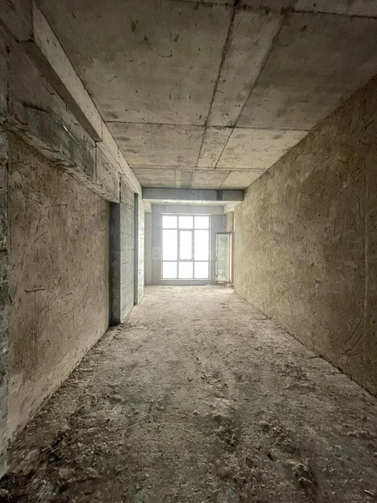 Satılır 3 otaqlı mənzil 179 m²