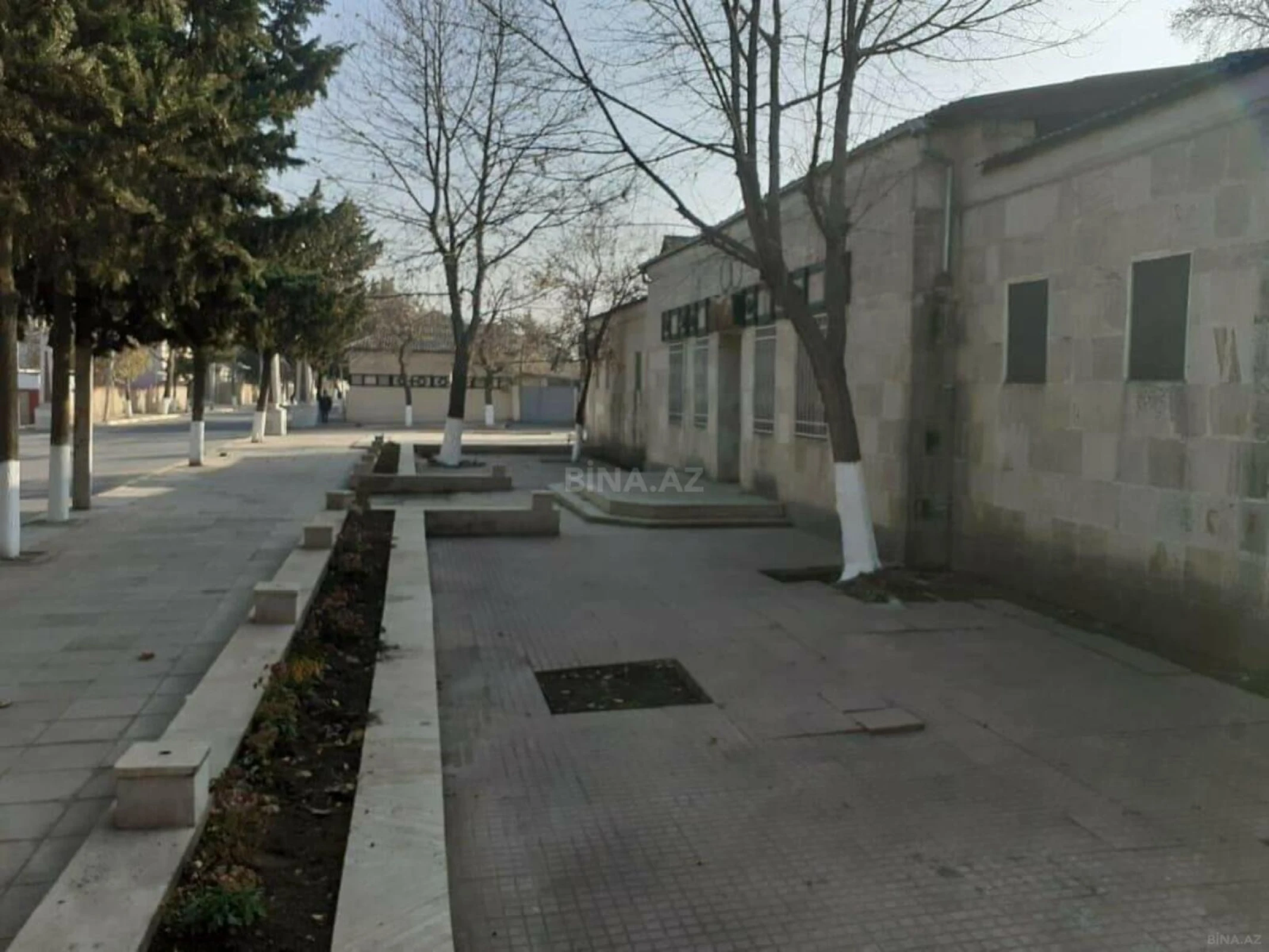 Satılır obyekt 1200 m²