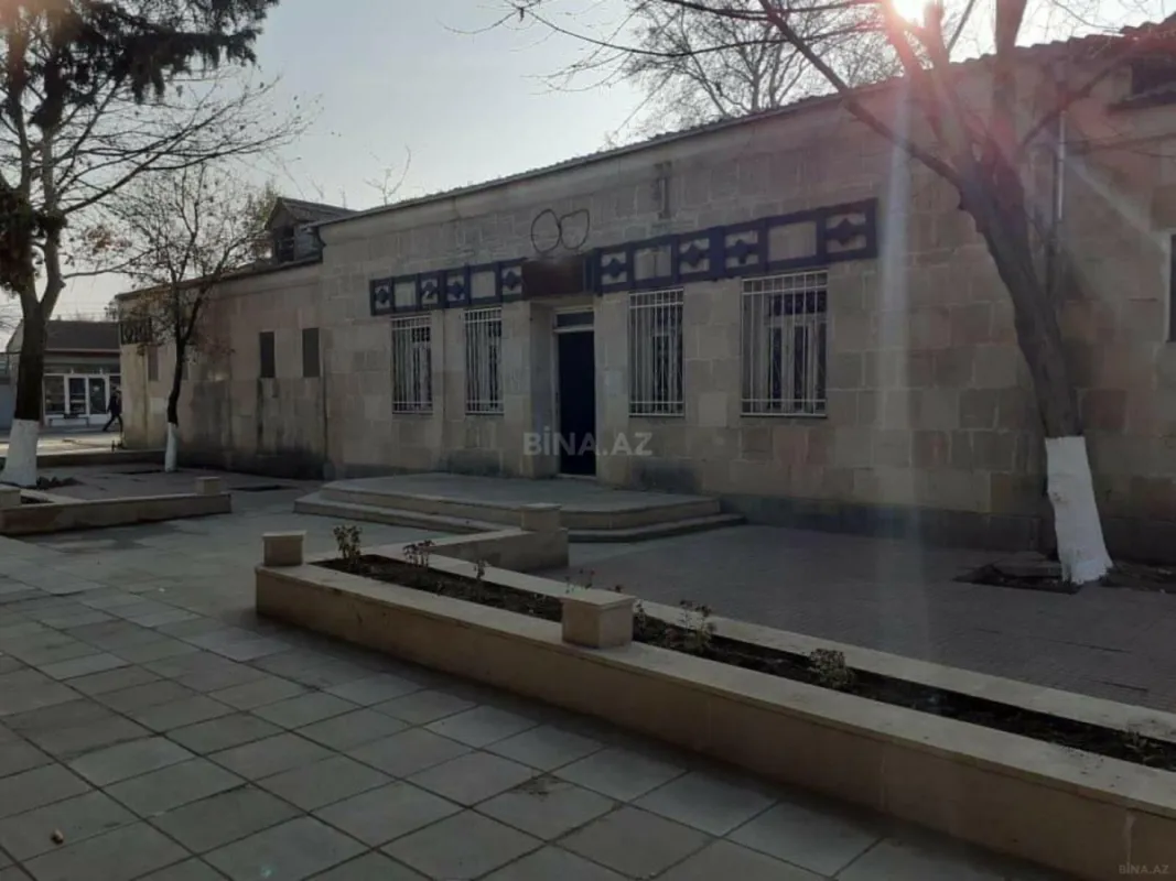 Satılır obyekt 1200 m²