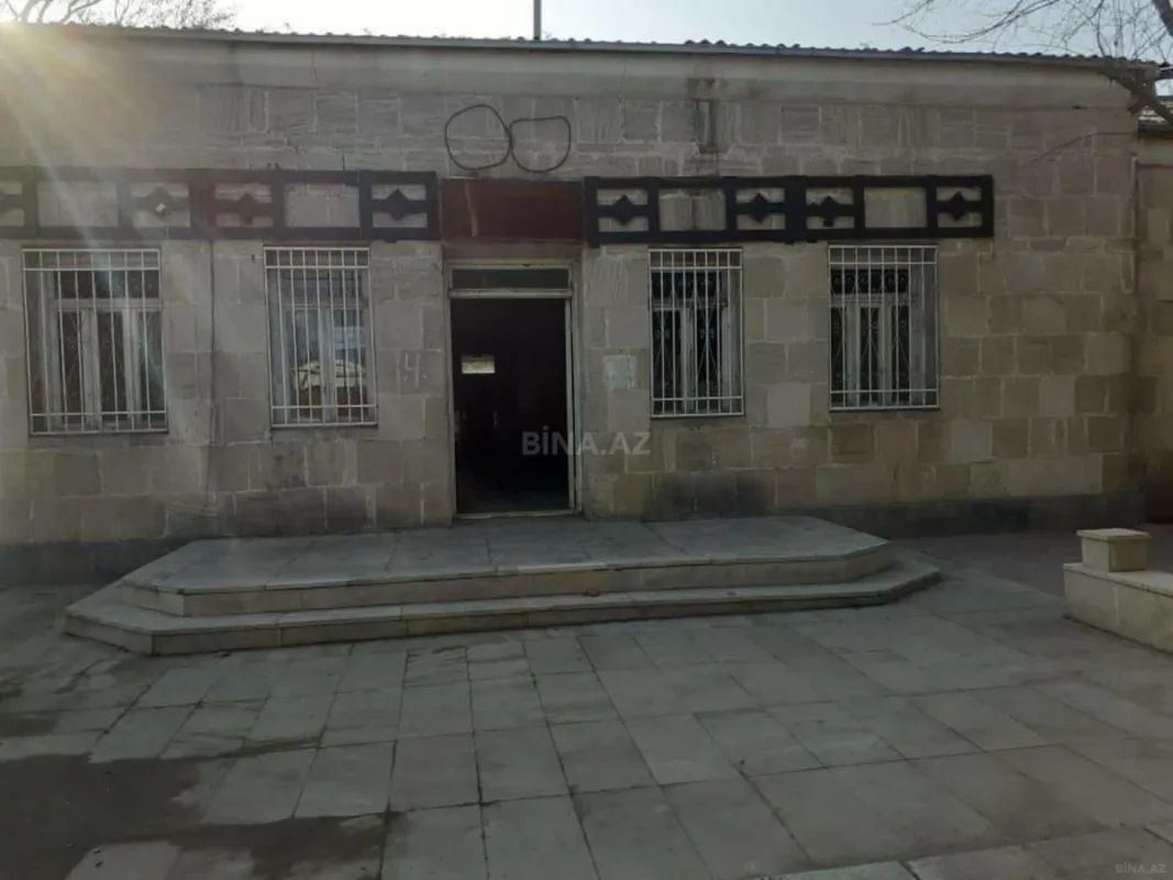 Satılır obyekt 1200 m²