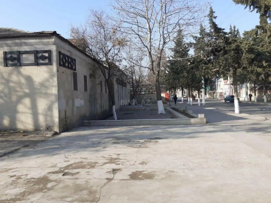 Satılır obyekt 1200 m²