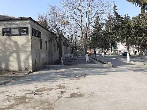 Satılır obyekt 1200 m²