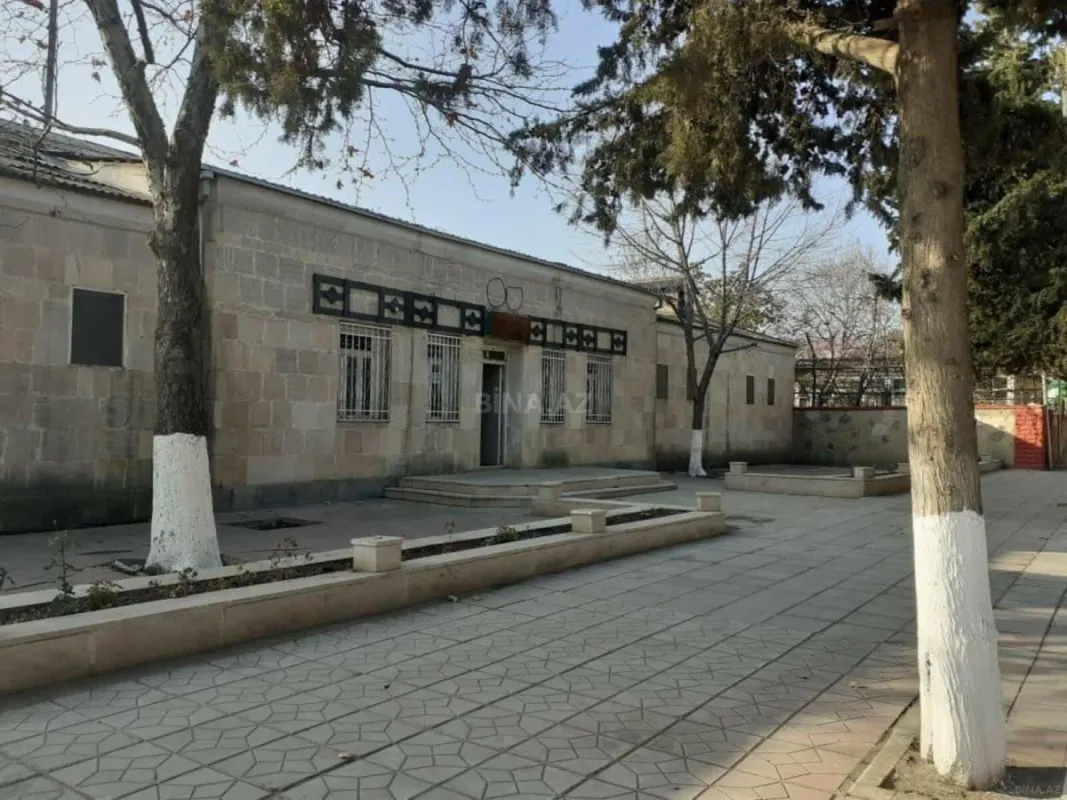 Satılır obyekt 1200 m²