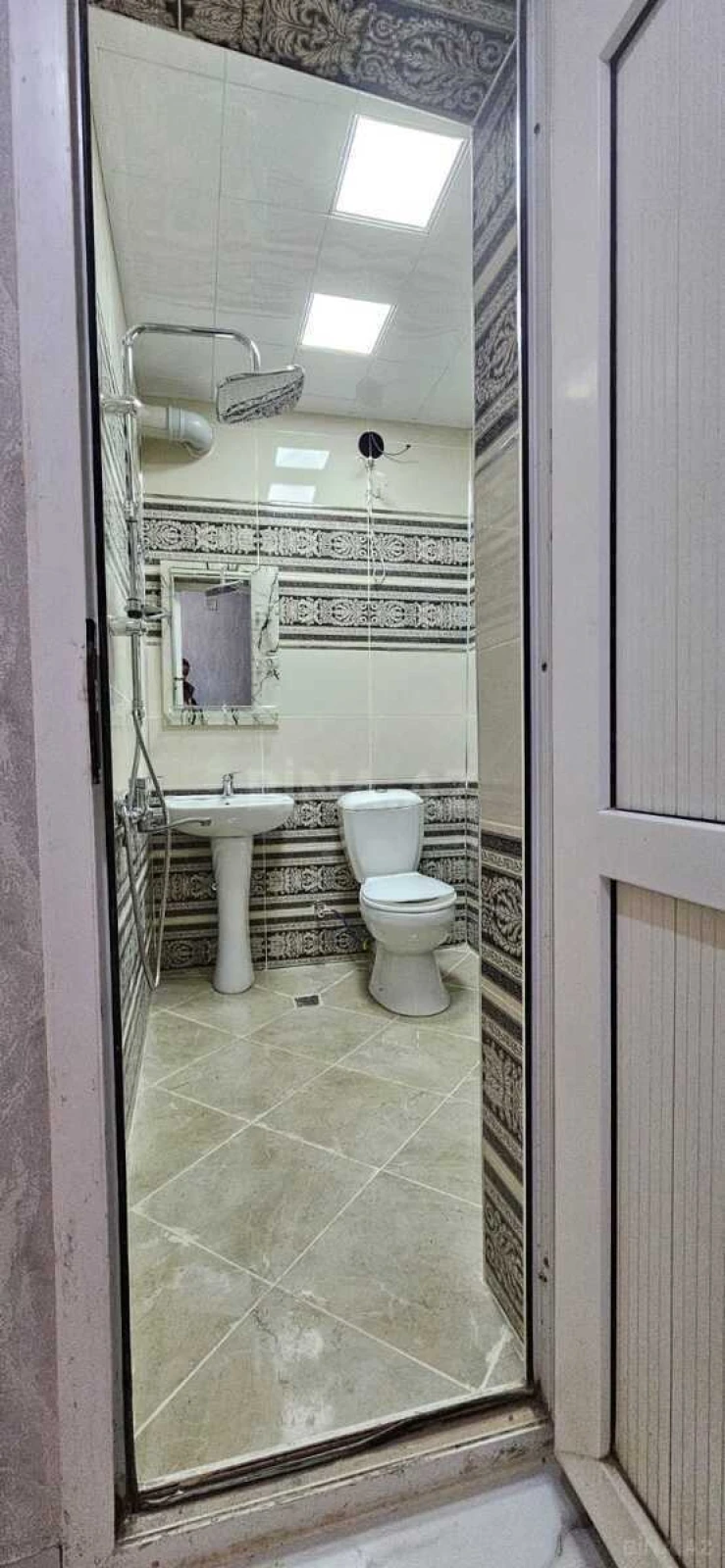 Kirayə verilir 2 otaqlı mənzil 60 m²