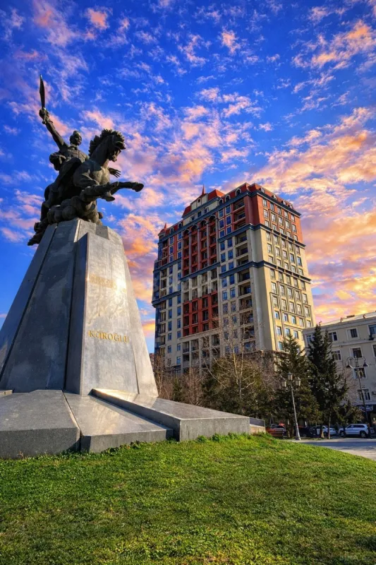 Satılır 4 otaqlı mənzil 154 m²