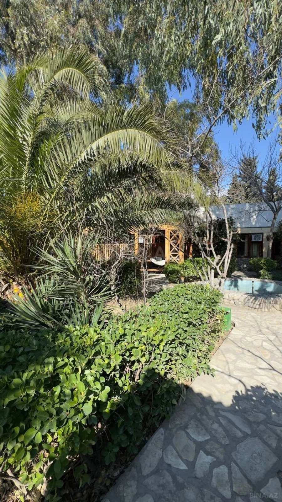 Satılır obyekt 2000 m²