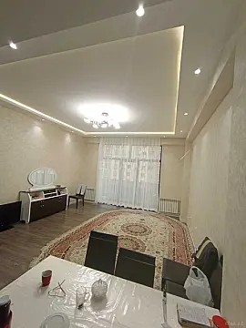 Satılır 2 otaqlı mənzil 81 m²