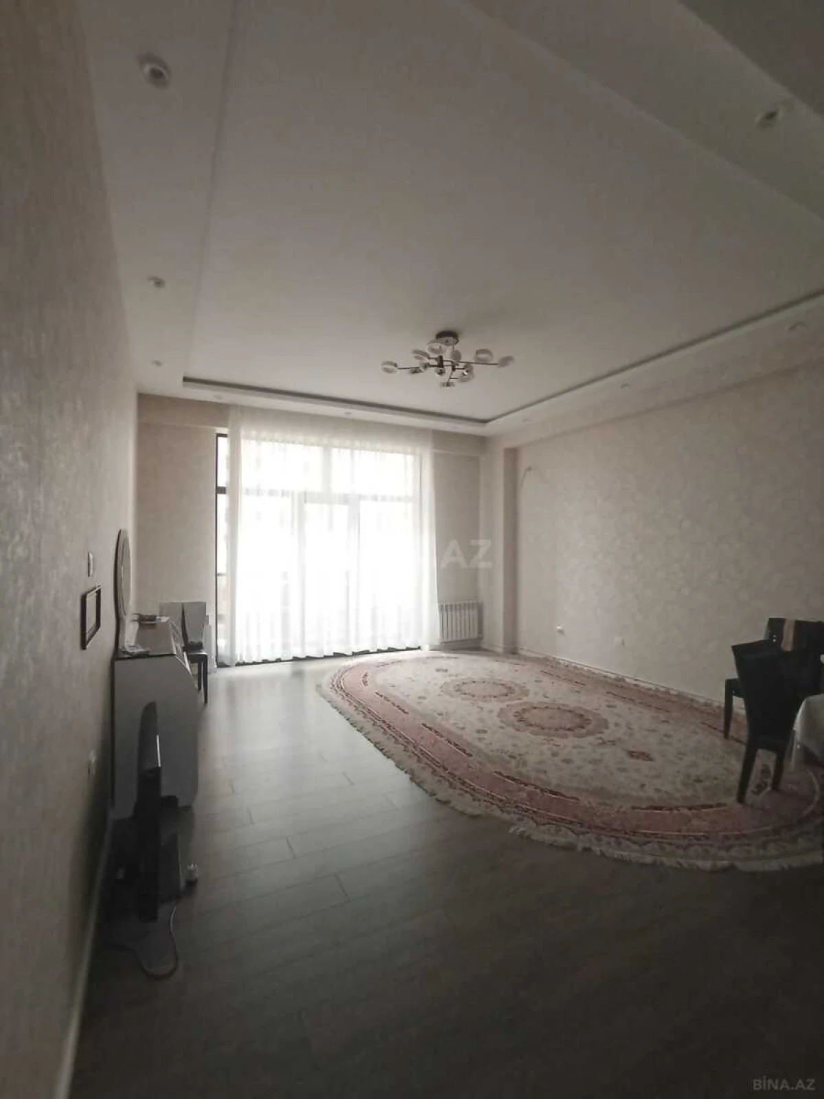 Satılır 2 otaqlı mənzil 81 m²