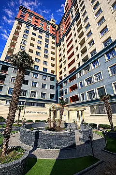 Satılır 4 otaqlı mənzil 185 m²