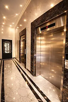 Satılır 4 otaqlı mənzil 185 m²