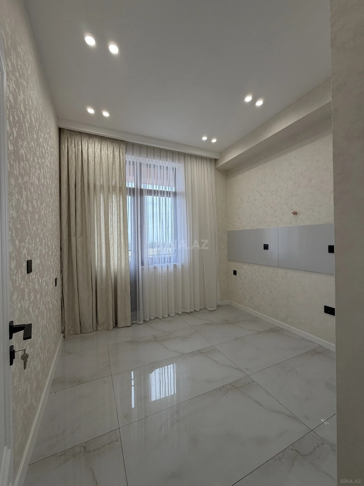Satılır 2 otaqlı mənzil 60 m²