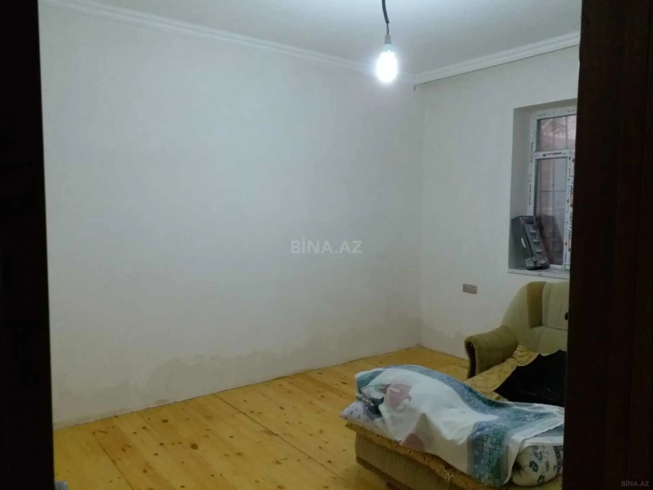 Satılır 8 otaqlı həyət evi 400 m²