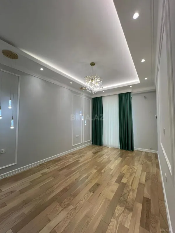 Satılır 4 otaqlı mənzil 175 m²