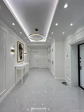 Satılır 4 otaqlı mənzil 175 m²