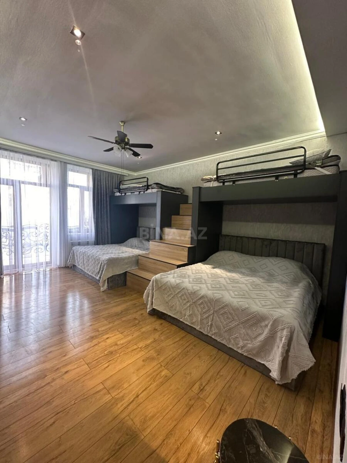Satılır 3 otaqlı mənzil 120 m²