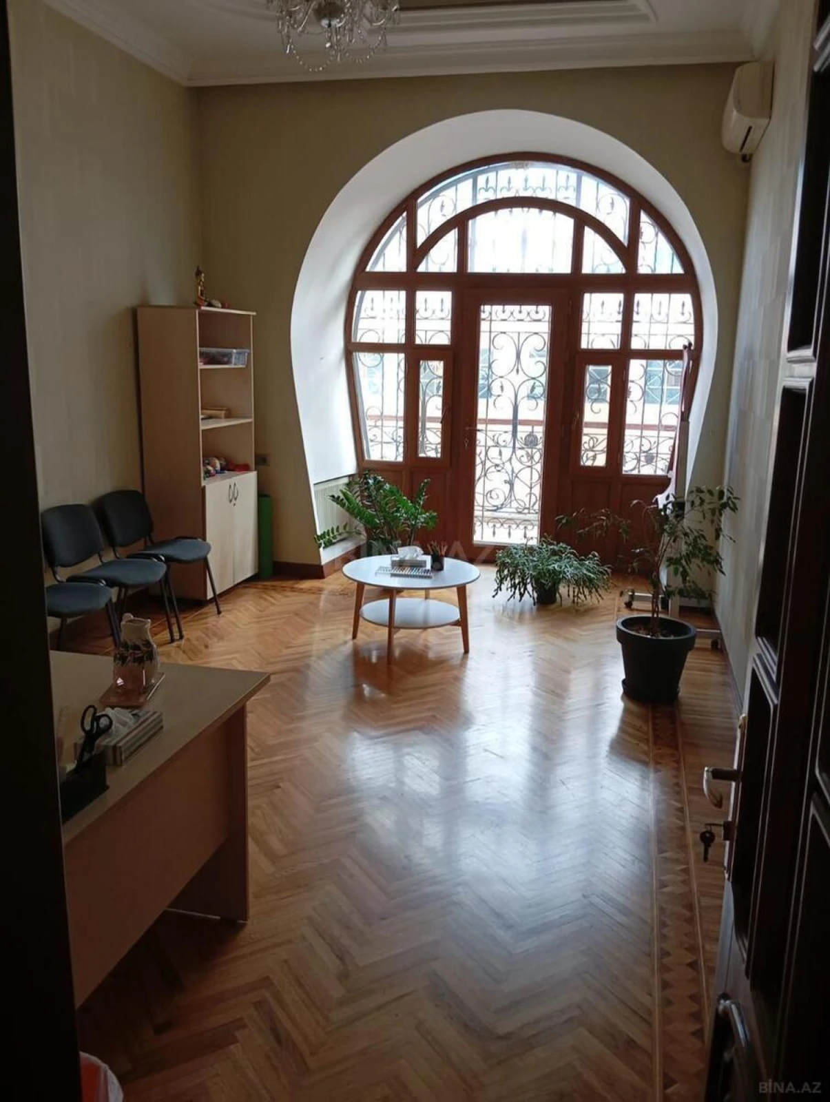 Kirayə verilir 5 otaqlı ofis 300 m²