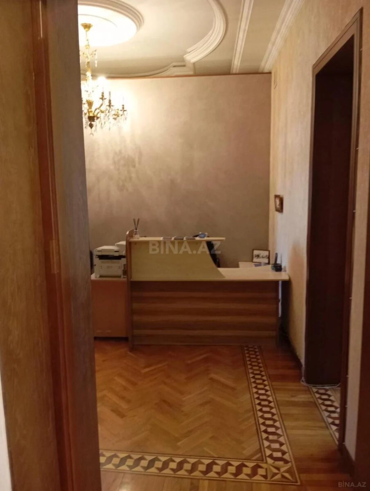 Kirayə verilir 5 otaqlı ofis 300 m²