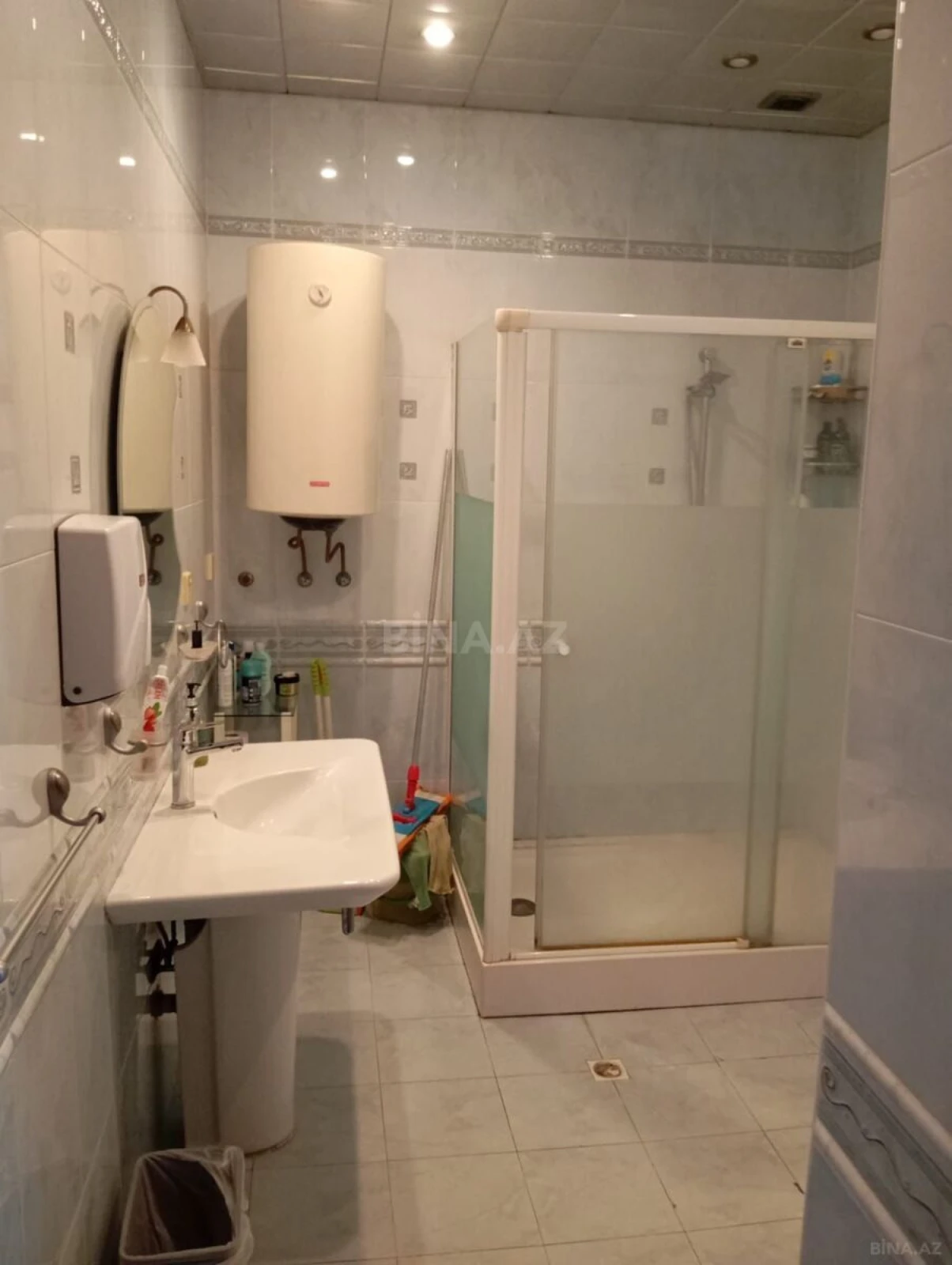 Kirayə verilir 5 otaqlı ofis 300 m²