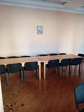 Kirayə verilir 5 otaqlı ofis 300 m²