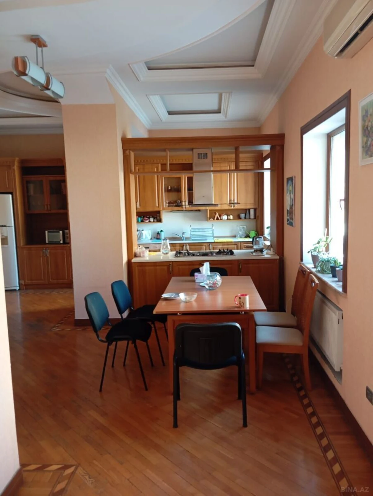 Kirayə verilir 5 otaqlı ofis 300 m²