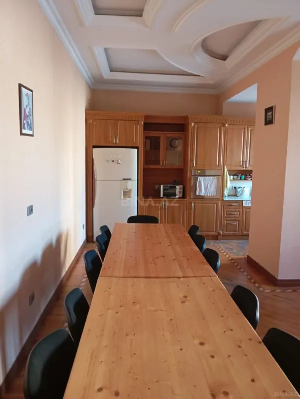 Kirayə verilir 5 otaqlı ofis 300 m²