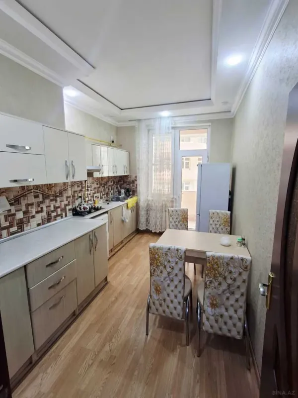 Kirayə verilir 2 otaqlı mənzil 70 m²
