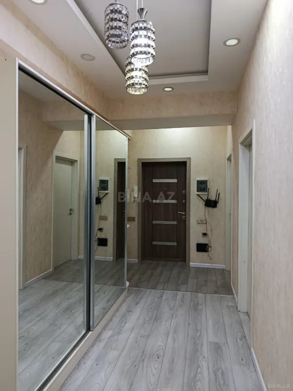 Kirayə verilir 3 otaqlı mənzil 120 m²