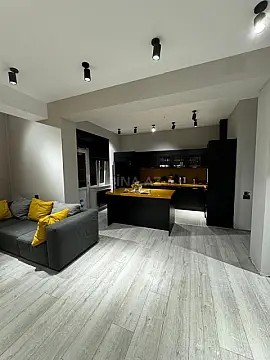 Satılır 3 otaqlı mənzil 126 m²