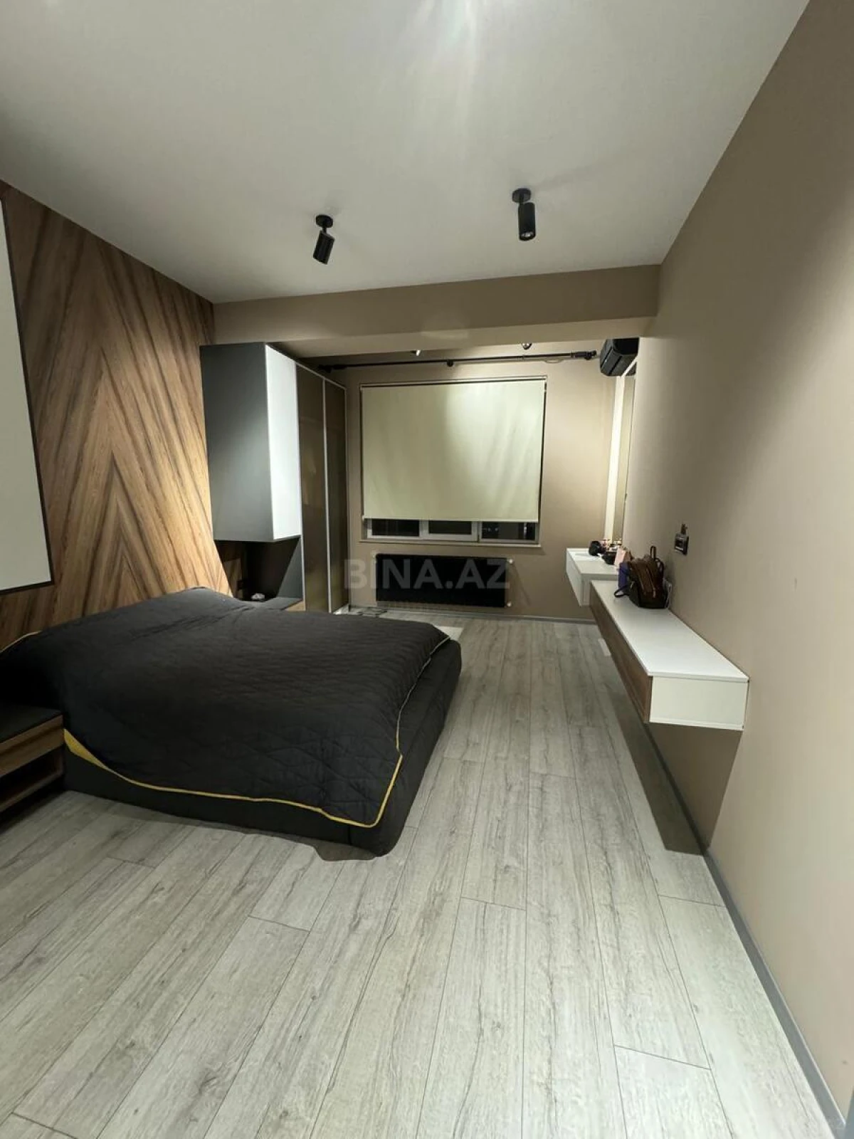 Satılır 3 otaqlı mənzil 126 m²