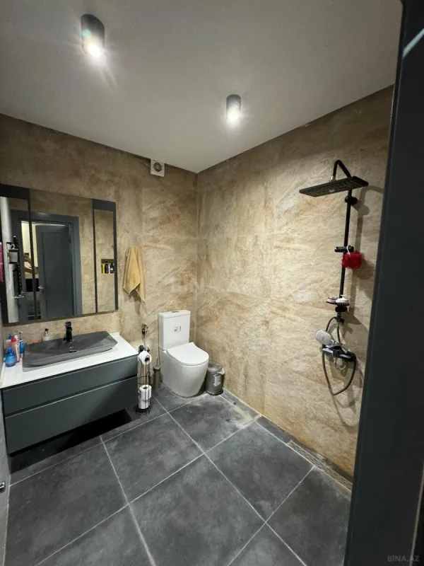 Satılır 3 otaqlı mənzil 126 m²