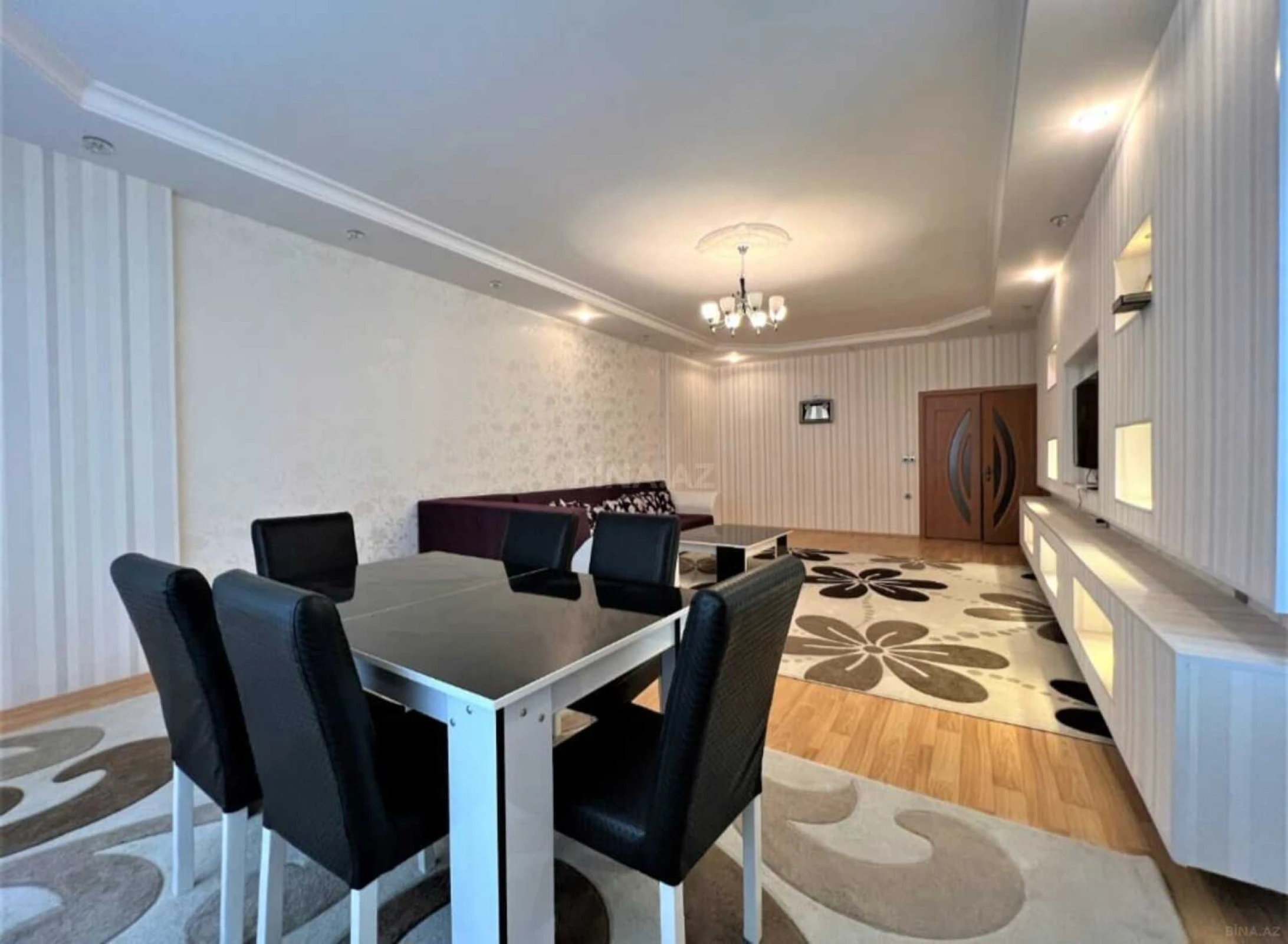 Kirayə verilir 3 otaqlı mənzil 190 m²