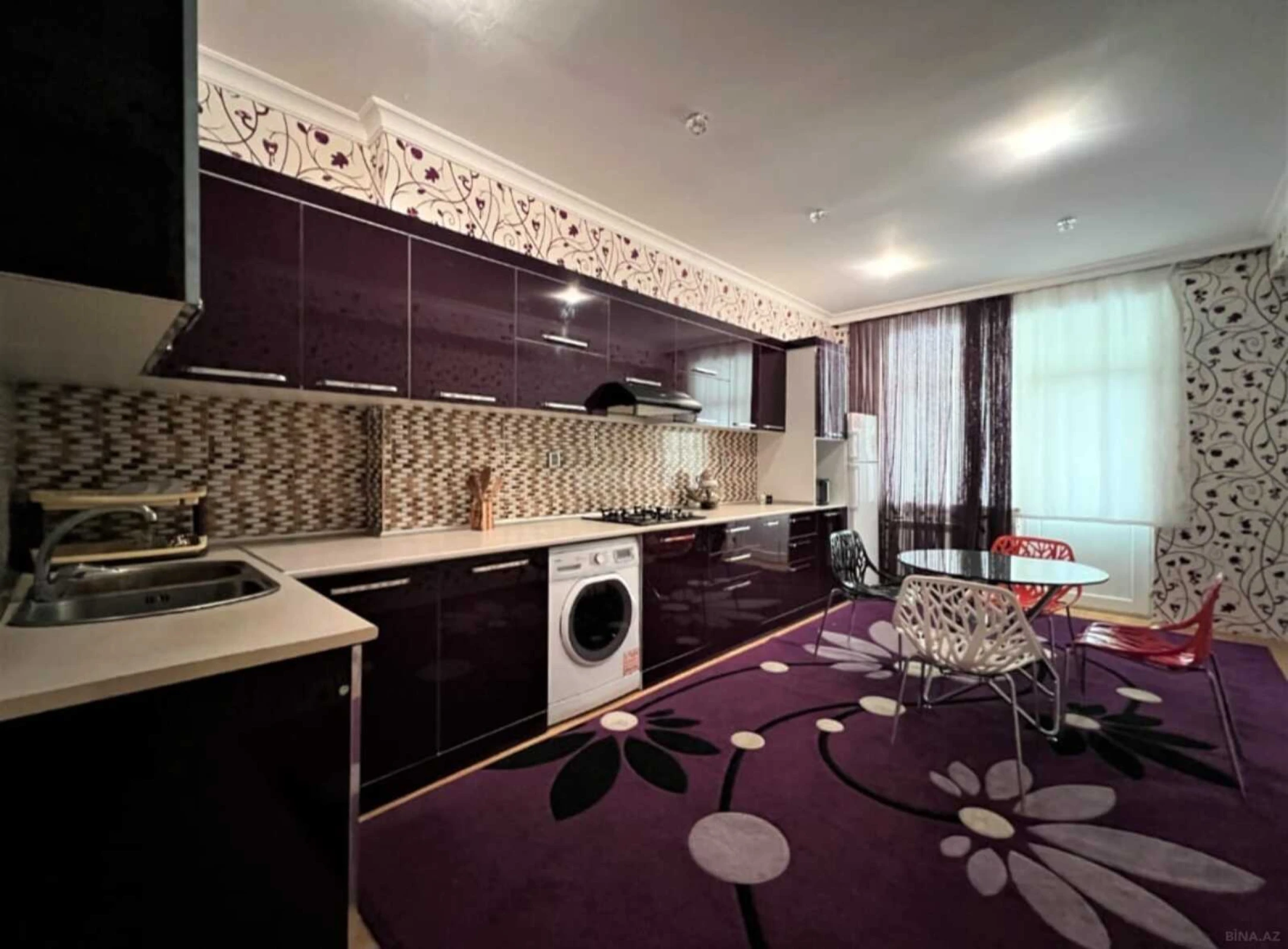 Kirayə verilir 3 otaqlı mənzil 190 m²