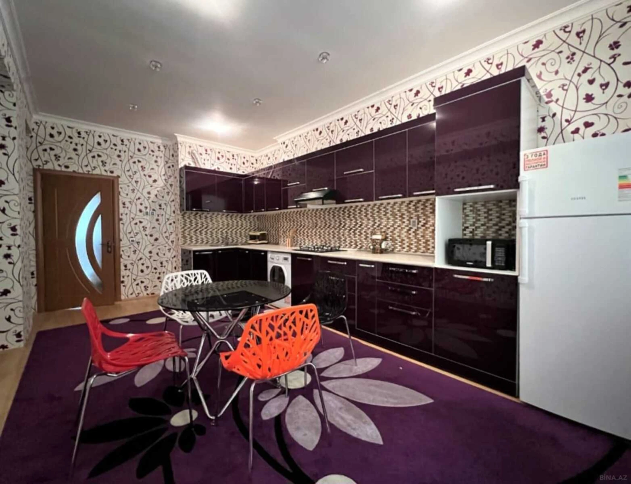 Kirayə verilir 3 otaqlı mənzil 190 m²