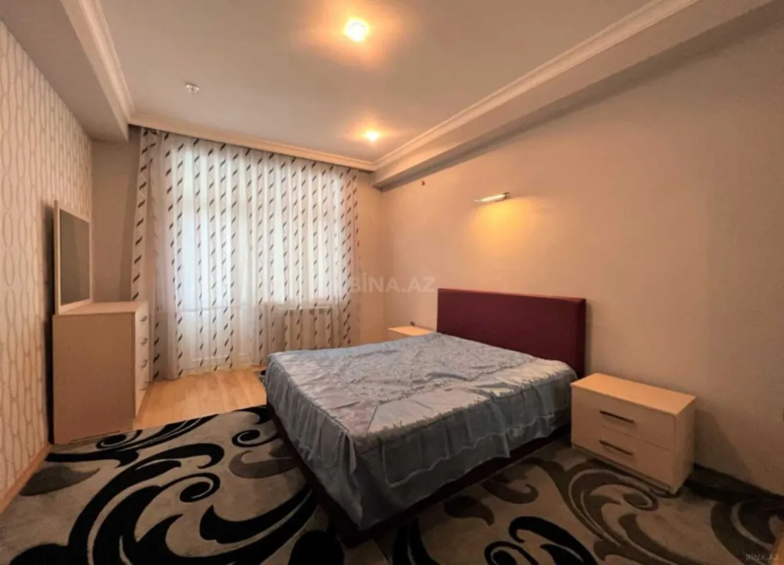 Kirayə verilir 3 otaqlı mənzil 190 m²