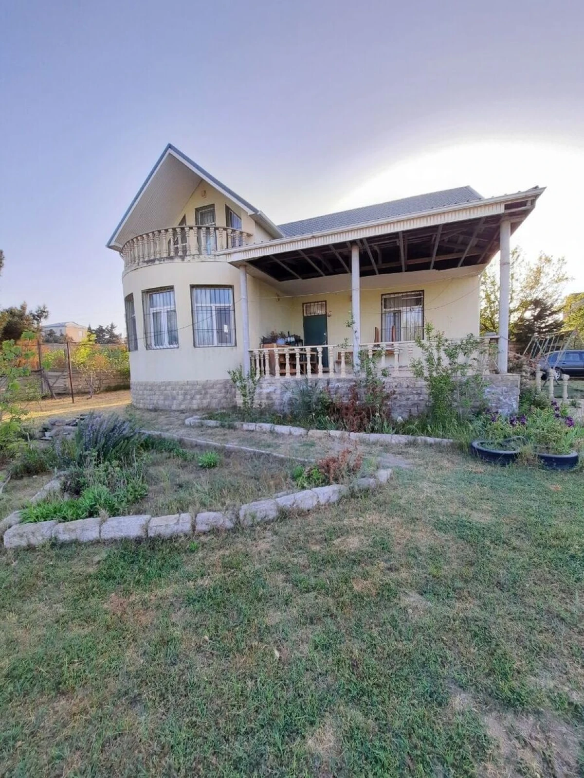 Satılır 7 otaqlı həyət evi 220 m²