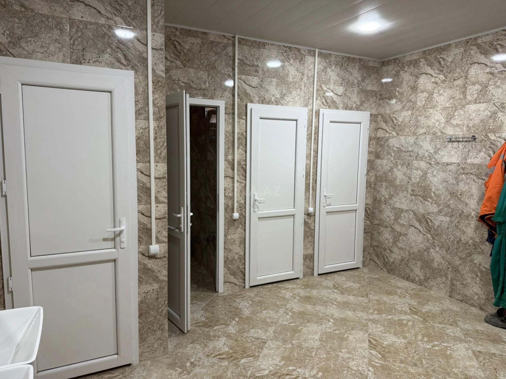 Kirayə verilir obyekt 1000 m²