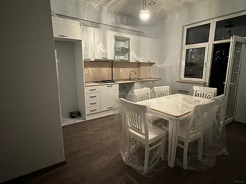 Satılır 2 otaqlı mənzil 75 m²