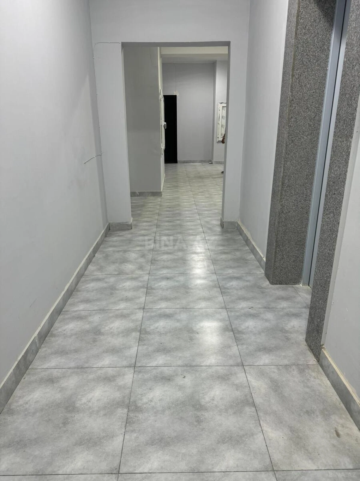 Satılır 2 otaqlı mənzil 75 m²