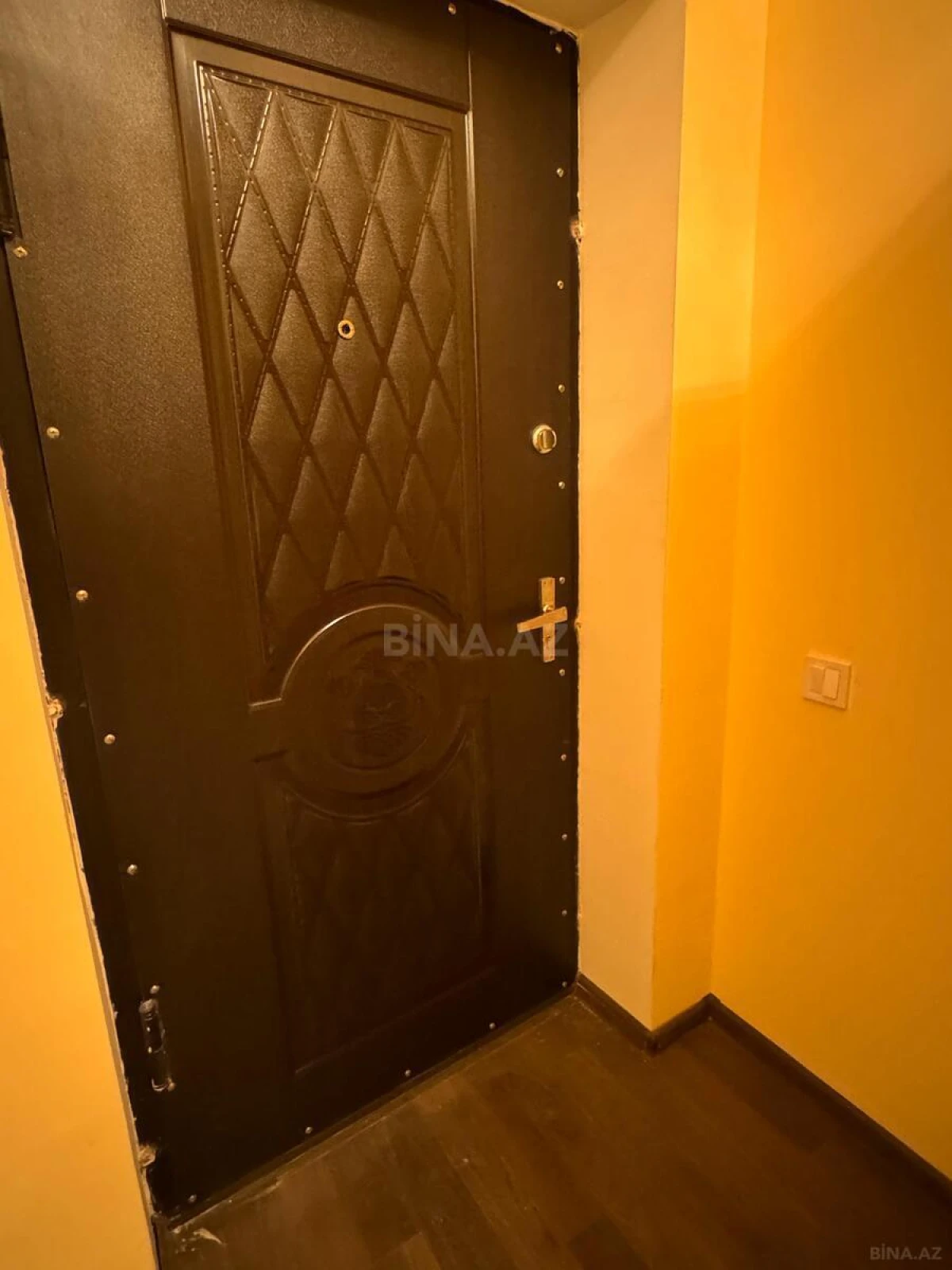 Satılır 2 otaqlı mənzil 75 m²