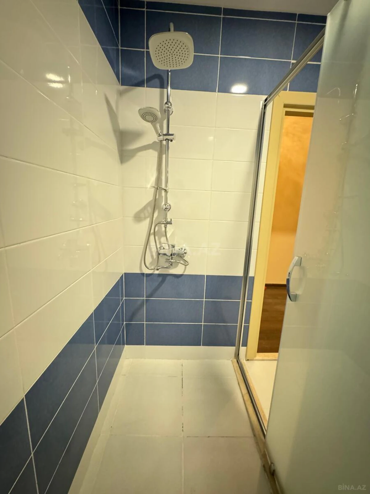 Satılır 2 otaqlı mənzil 75 m²