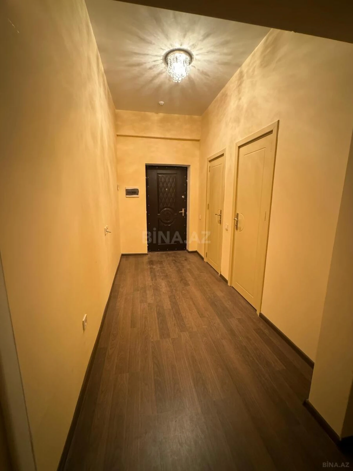 Satılır 2 otaqlı mənzil 75 m²