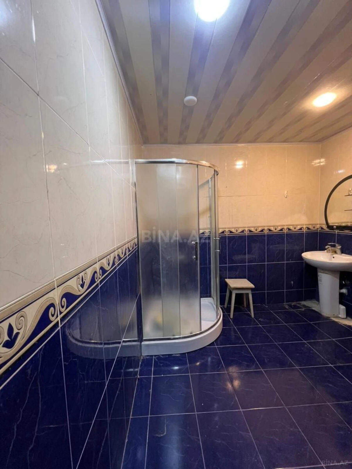 Kirayə verilir 2 otaqlı mənzil 87 m²