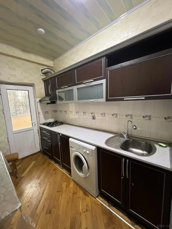 Kirayə verilir 2 otaqlı mənzil 87 m²