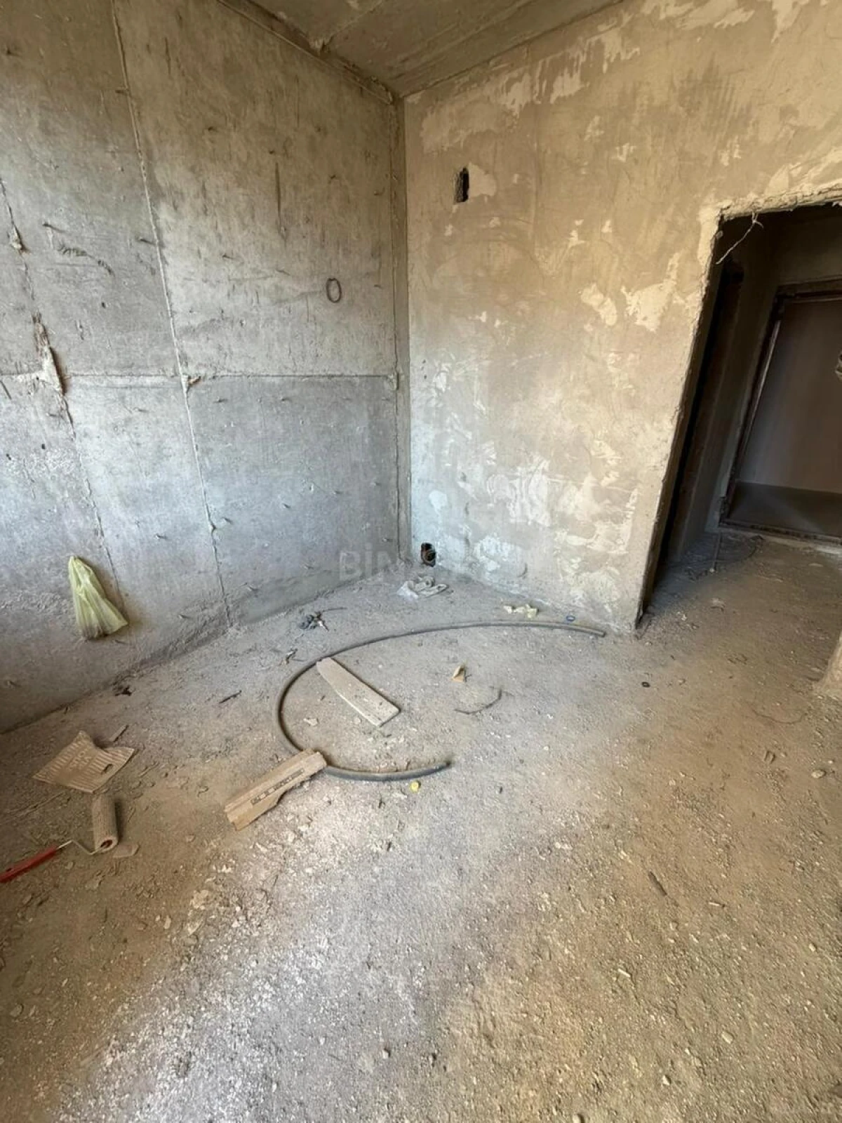 Satılır 1 otaqlı mənzil 51.2 m²