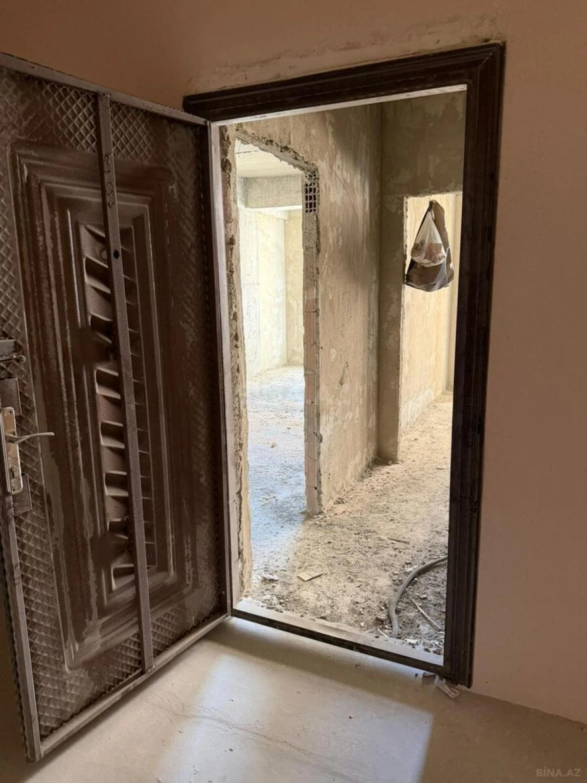 Satılır 1 otaqlı mənzil 51.2 m²