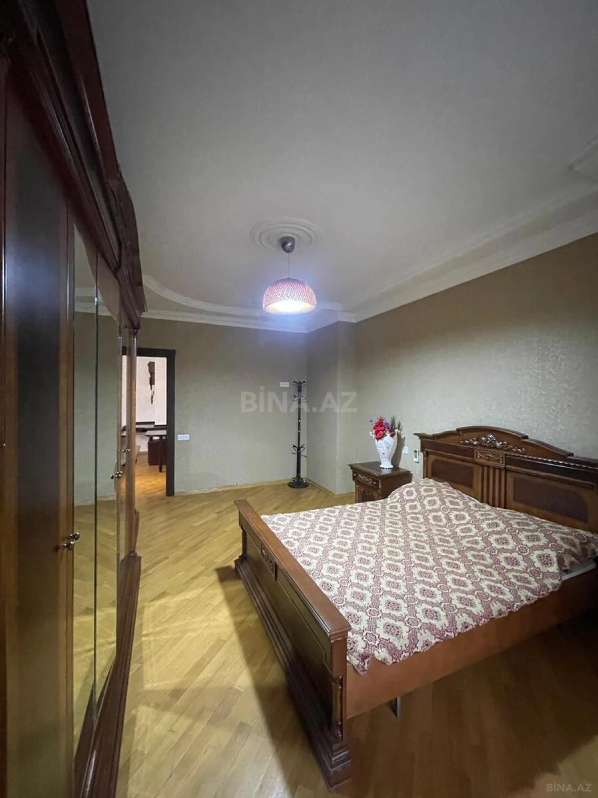 Kirayə verilir 3 otaqlı mənzil 149 m²
