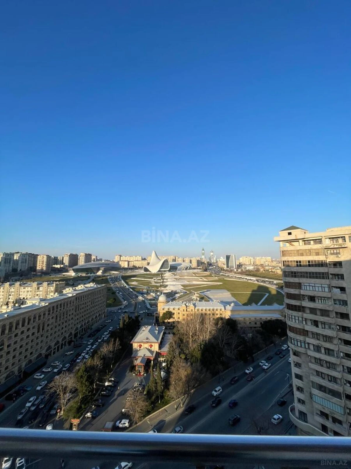 Kirayə verilir 3 otaqlı mənzil 149 m²