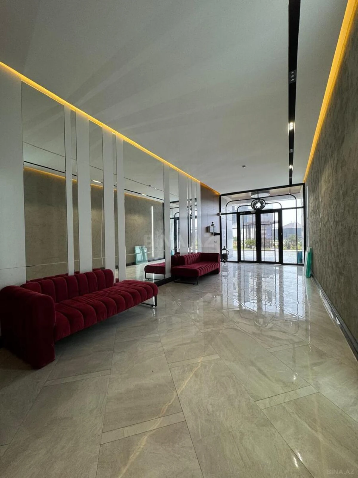 Satılır 3 otaqlı mənzil 110 m²